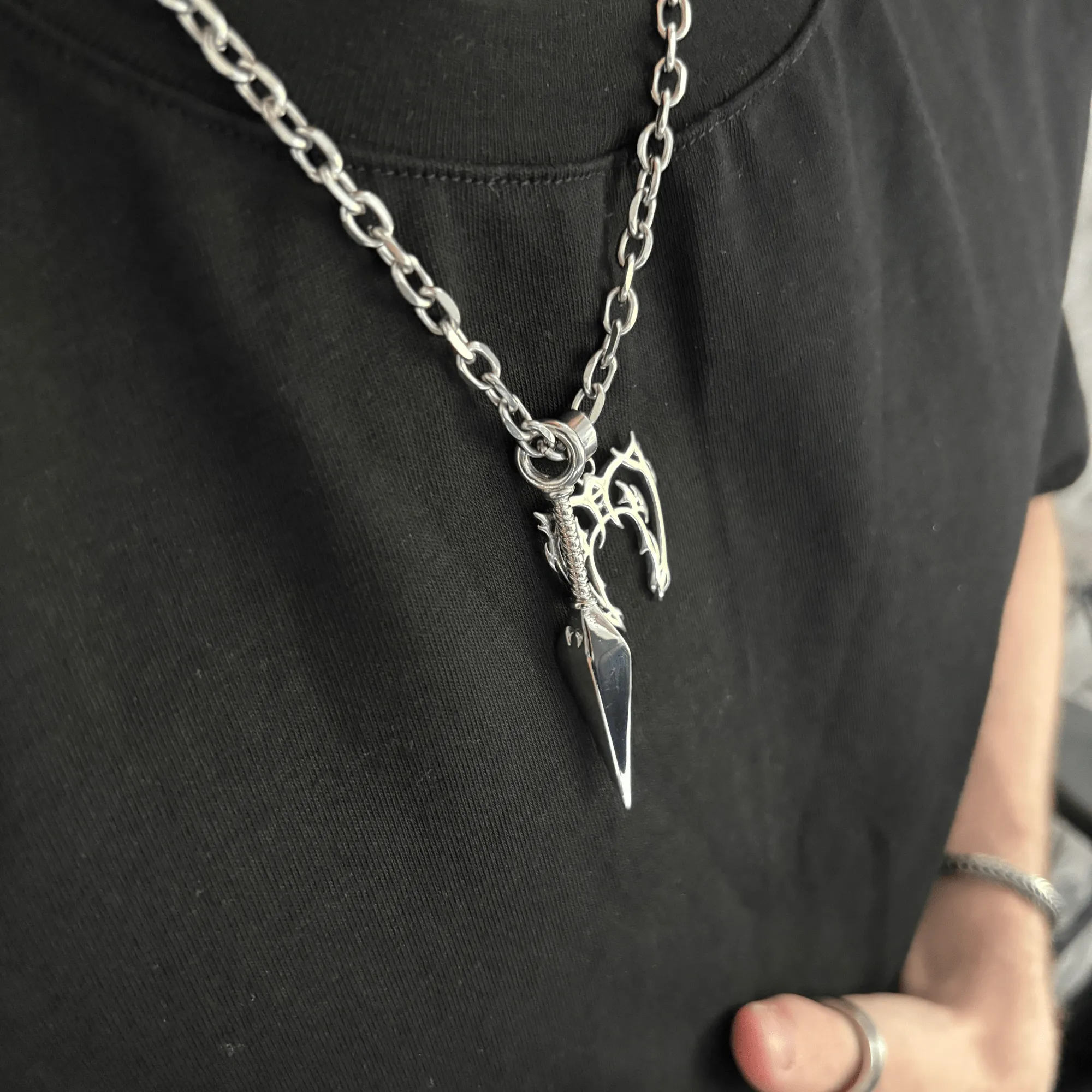 FANG NECKLACE
