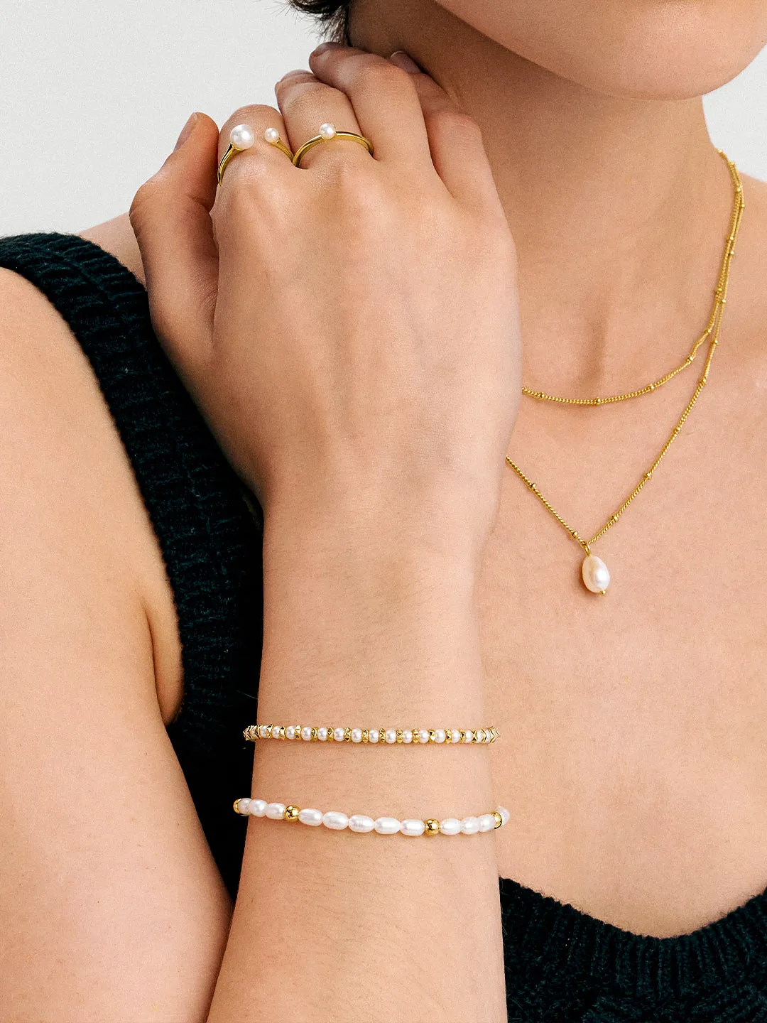 Pyramid-Studded Pearl Beaded Bracelet